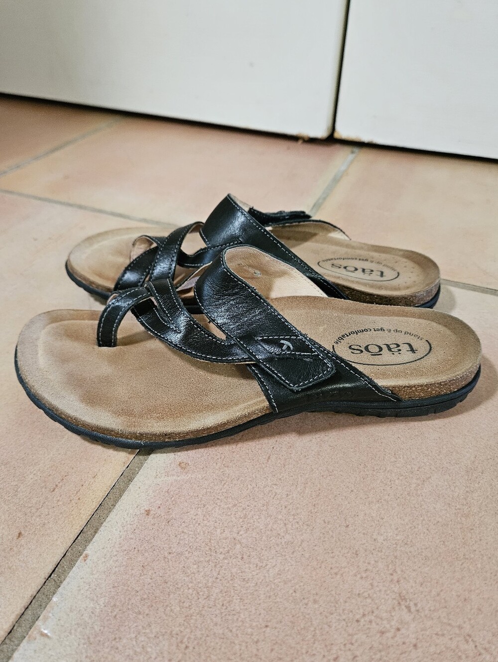 Taos Perfect Thong Sandals Black Comfort Cork Footbed